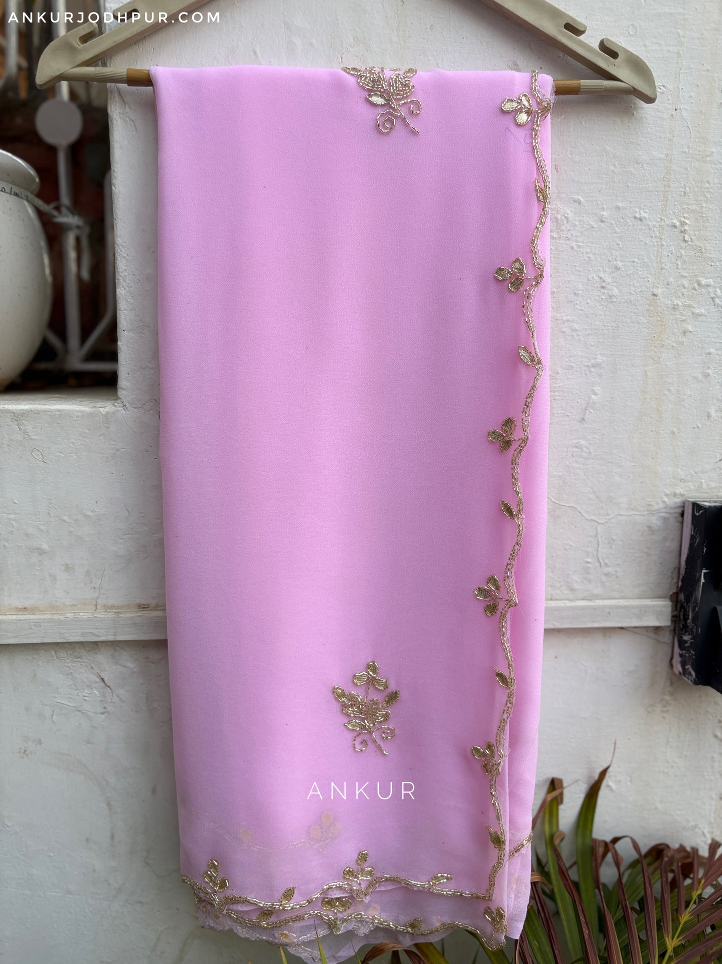 Fresh Pink Flower buti Cut-dana Suhani 2.0