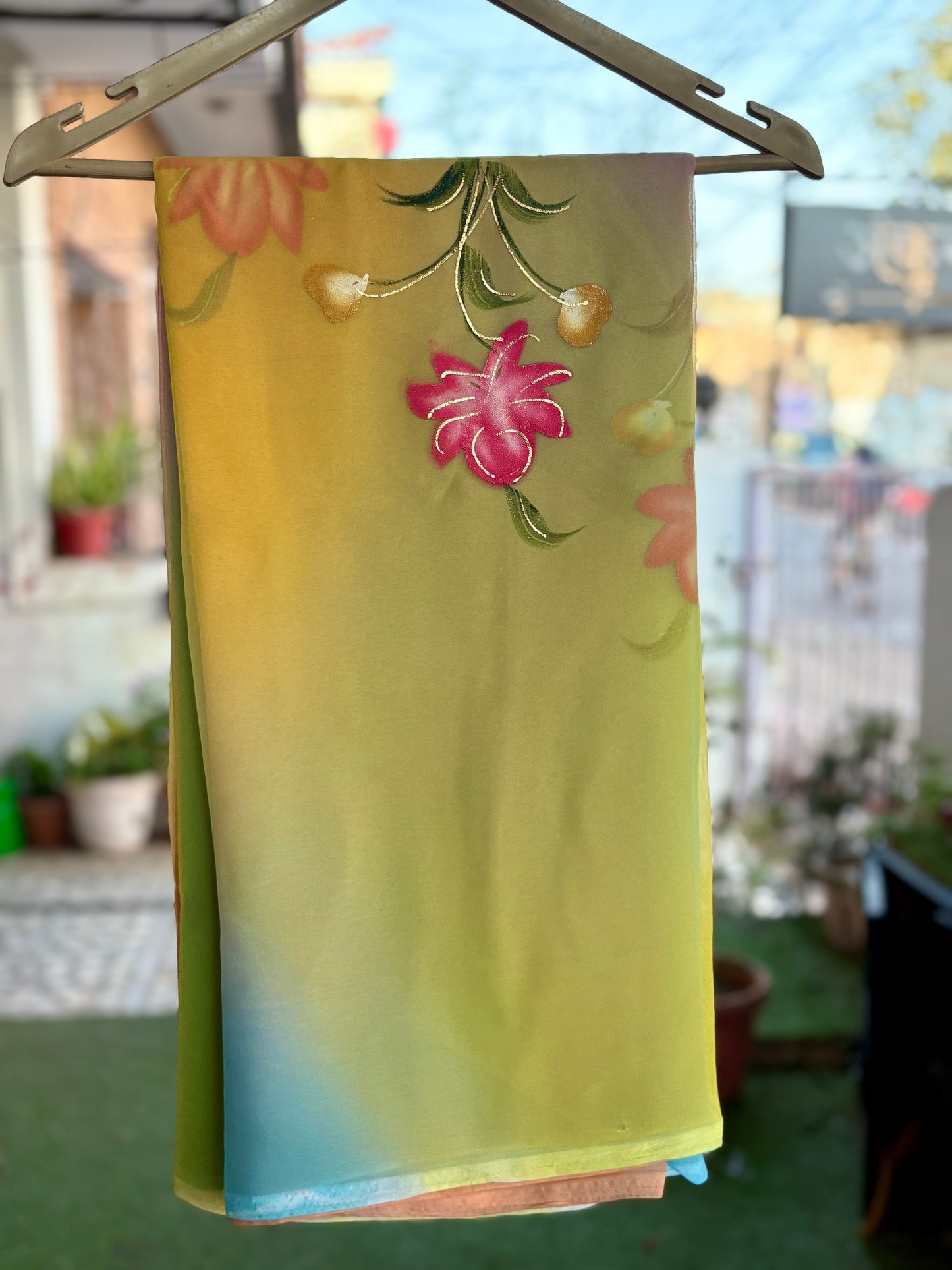 Shaded Design four Brush Paint