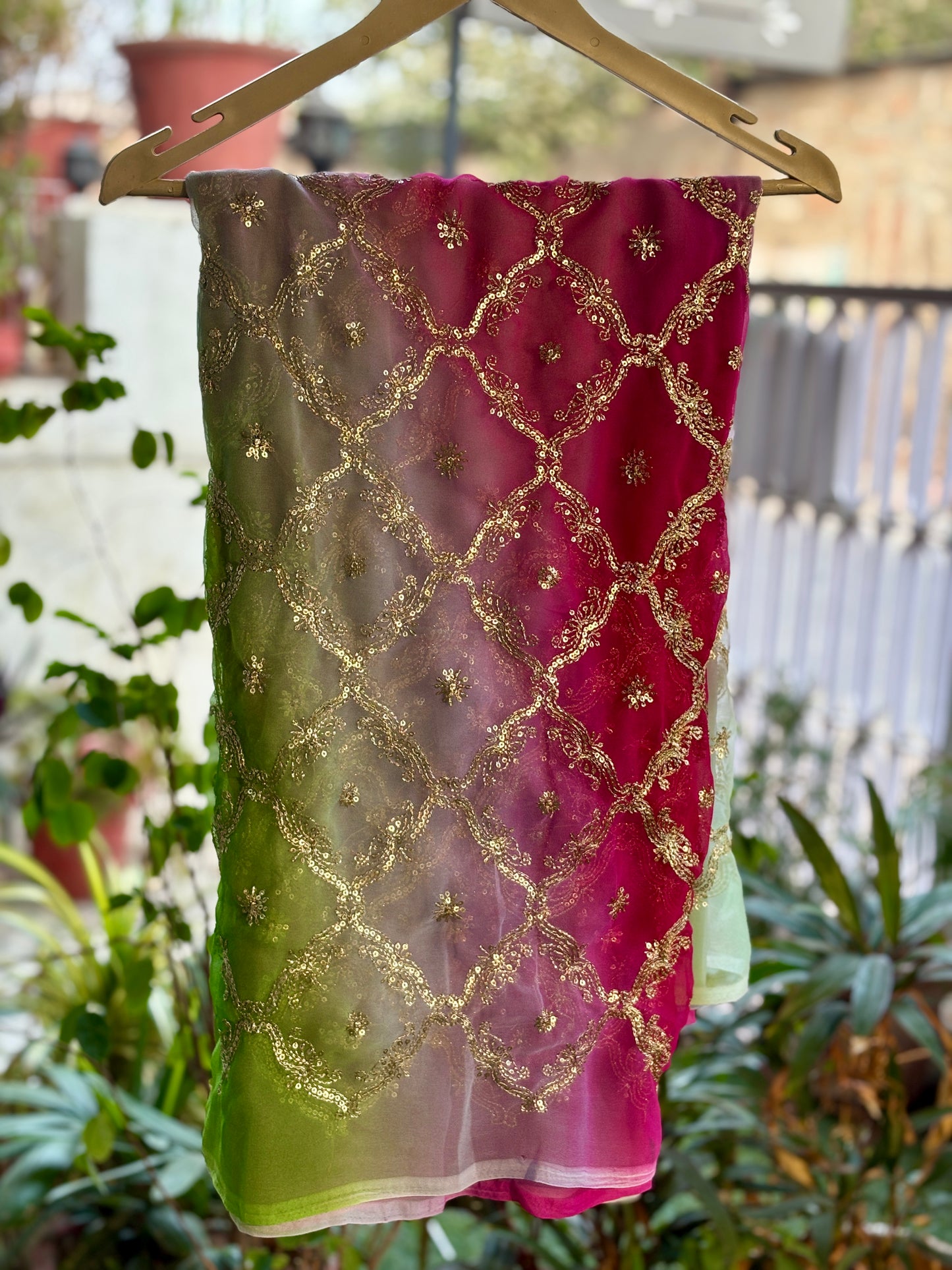 Green with magenta Shaded Yamini