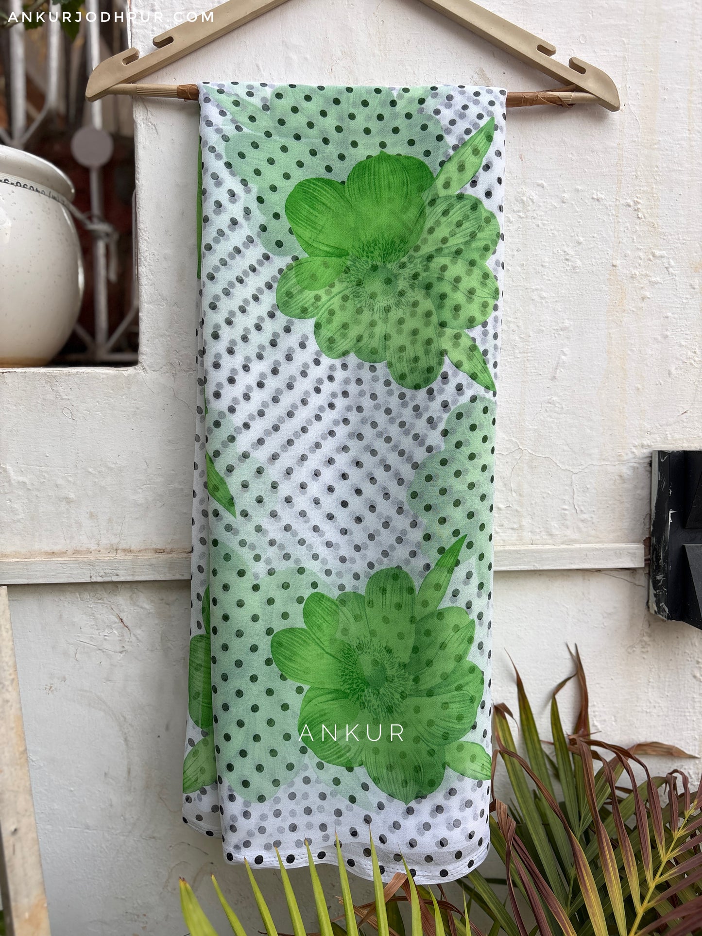 Polka dots Green Flower Print