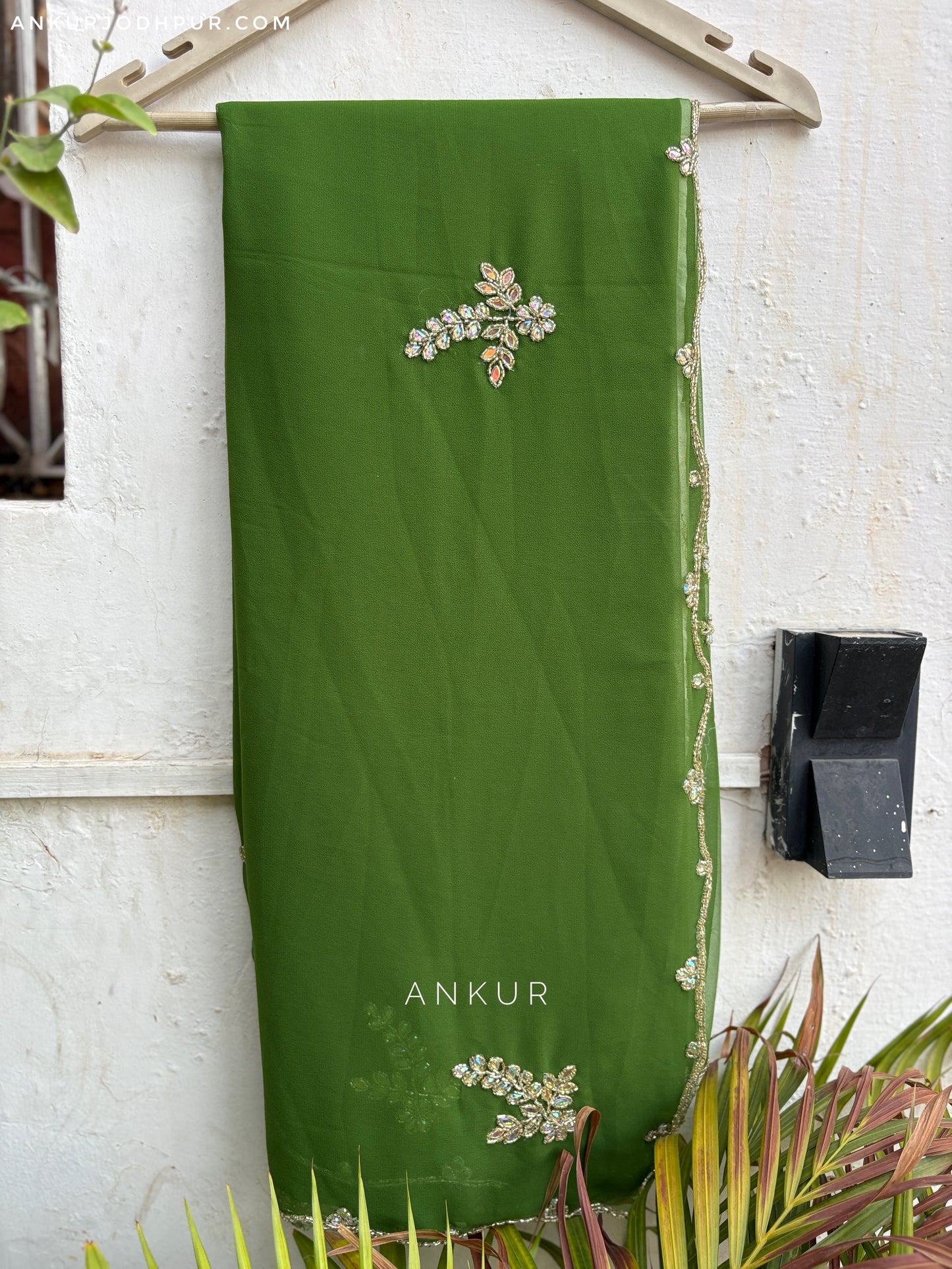 Soft Mehendi Green choti buti Cut-dana Suhani 2.0