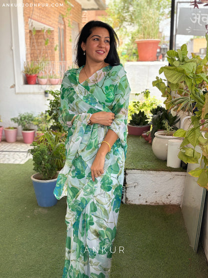 Northen Green Forest Flower Print